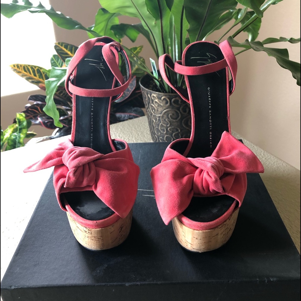 Giuseppe Zanotti Ankle Strap Platform 41 BNIB